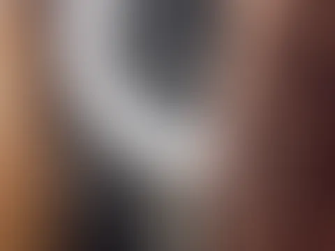 💦P**svideo💦 Du siehst, wie mein Golden Shower rausläuft und Du kannst Dir so richtig geil vorstellen, wie es wäre, wenn ich Dich anpinkeln würde. Wäre das auch Dein Fetisch?😈
