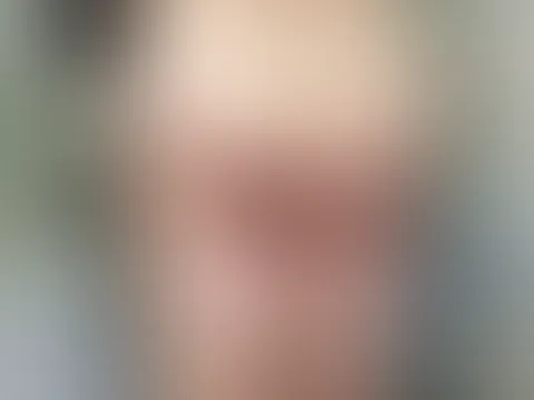 Seltener duschen schont die Umwelt und stärkt den natürlichen Vibe. Kannst du mit einer Frau umgehen, die ihre ganz eigene, wilde Note hat? 💦