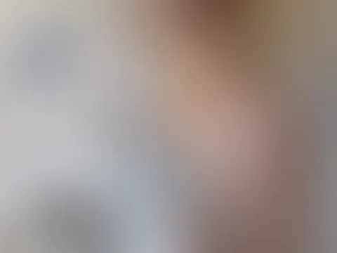 Heiße Selfieserie beim Duschen