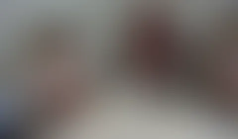 Teenie-S*x mit frühreifen Jungf***en!