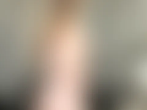 Guten Morgen… bin schon wieder viel zu horny 😈 Und muss gleich geschniegelt Kellnern gehen… während meine Gedanken ganz woanders sind 😉