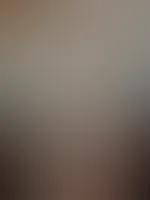 Ausziehen tut man sich immer gern aber am schönsten ist es zu zweit oder was meinst du?