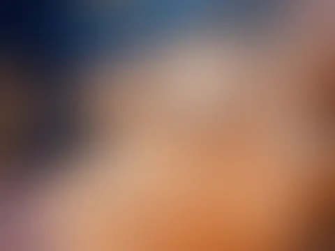 Guten morgen 🔥 Ich brauche noch Sahne für meinen Kaffee.. und wenn du schon da bist, noch ein paar Hände die sich um meinen Körper kümmern 😏