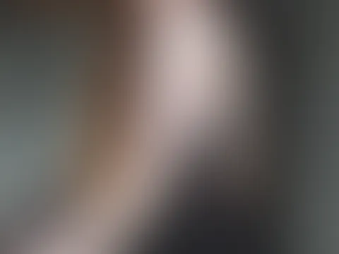 😈