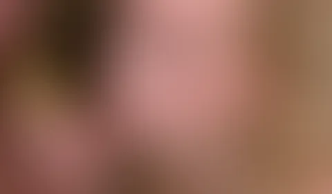 Volle Ladung ins Gesicht! Er spritzt mir alles voll