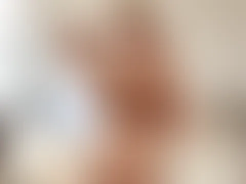 Ich glaube, Braun steht mir besser als gedacht 🤎✨  Was meinst du? 😘