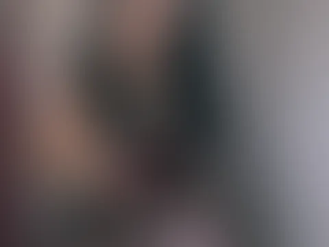 🖤 Habt ihr Wünsche? Was soll ich als Nächstes für Fotos machen? Welche Posen? Nackt? Schreibt mir gerne. 🖤