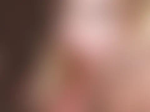 Mit Gurken A***h und P***y durchgef**kt von hinten und vorne