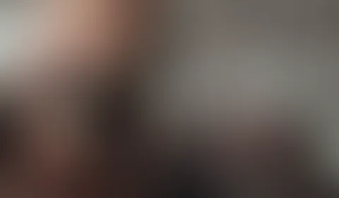 Spielen mit meinem größten Dildo