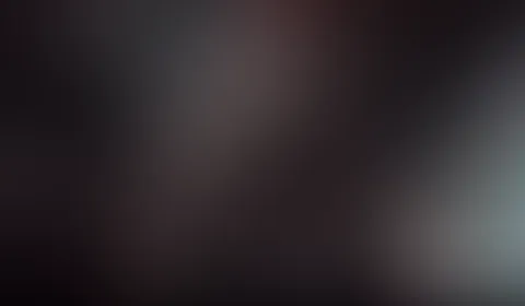 Junge s******e nimmt den Mund ganz schön voll !