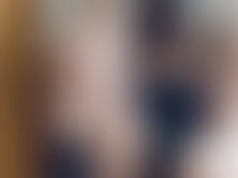 Das Wochenende ist fast vorbei… 🖤 Wer hat noch Lust auf ein bisschen Spaß, bevor der Alltag wieder beginnt? 😘😏