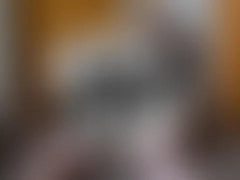 Im Netzbody reite ich den Dildo und dann darf er auch mal hinten rein🥵