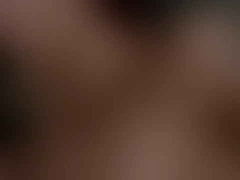 Ich liebe es,wenn er meine Titten massiert und dabei schön meine Nippel leckt.💦
