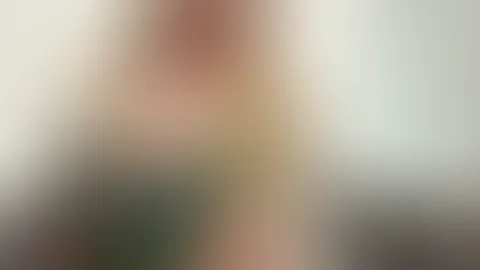 For my subscribers only 😈🖤 An exclusive lingerie teaser… and there’s even more waiting for you in the chat 💋🔥