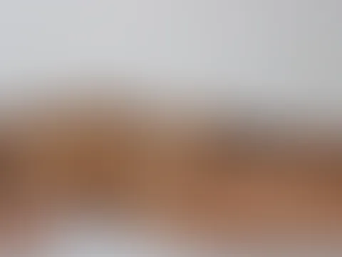 Hand aufs Herz: Wann hast du das letzte Mal eine Frau mit echten Kurven und weichem Pelz verwöhnt? 😉