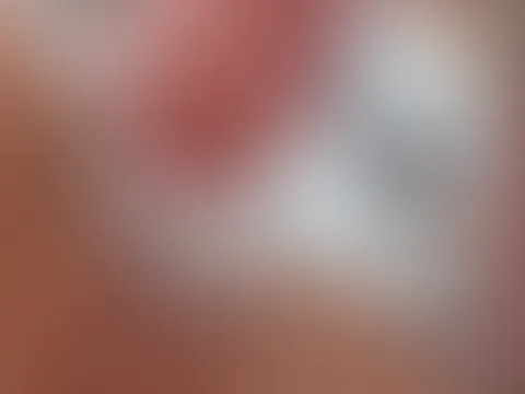 Voll gespritzt... Nachdem er mich geil gef**kt hat, spritzt er mich mit seinem Saft voll 💦💦💦🤤