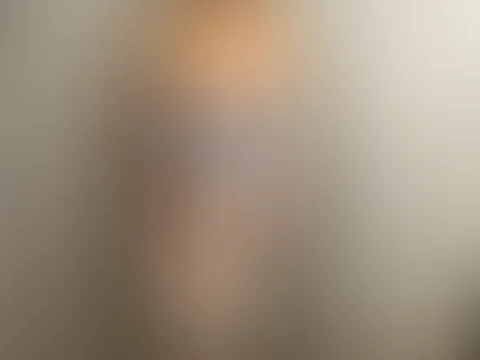 Spielst du mit meinen Titten? 😜