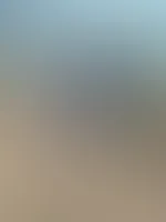 Die Bahn fĂ€hrt ein... Aber ich bin heute das eigentliche Highlight am Gleisđđ„ Steigst du mit ein?