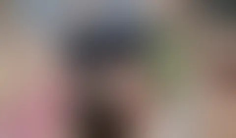 Fancy having a suck on my tits? I’d give you a lovely wank in return? 🤭😈🤤