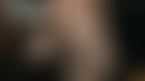 Die Dessous bleiben an. Deine Hand wahrscheinlich nicht 😈💦