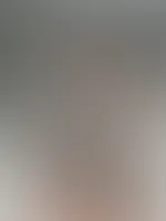 Was ich sagen will: Diese Brille steht mir wirklich gut, meine Augen sind viel ausdrucksstärker geworden, schaut mir bitte nur in die Augen! 🤓😉