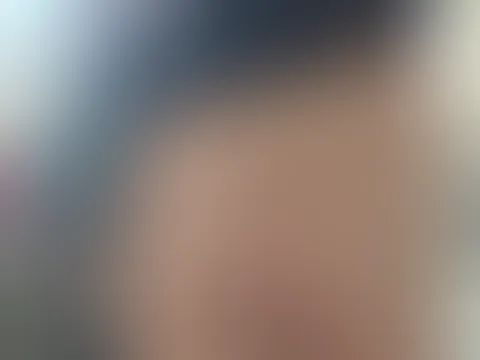 Mal ganz ehrlich ihr kerle wisst aber schon auf was für einer Seite ihr hier seit und das es Geld kostet wir Mädels leben davon!!!!