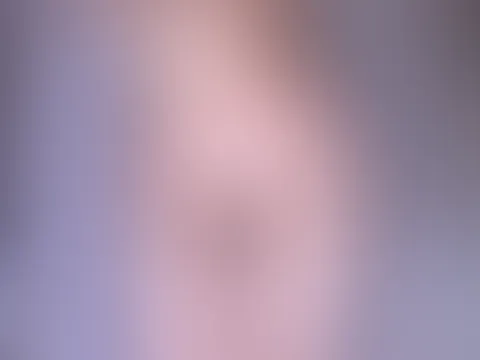 Eine kurze Dusche bei meinen Stiefvater💦ich musste mich Fingern…findest du mein nassen Körper geil ?