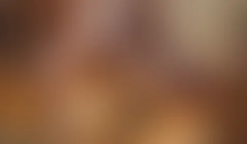 Nymphe Nora die Spermaschleckerin