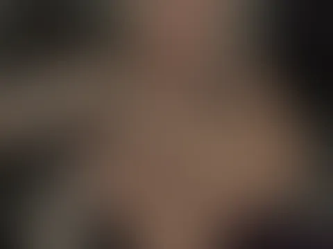 Schau mir zu wie ich mir meine Brüste zuschnürre😏