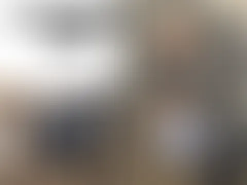 Ich war ,, In der Garage“ deswegen paar Tage Ruhe , noch leicht demoliert ! Vier geile , heftige Garagendrehs erwarten Euch ! Und ja , das da rechts ins die Melkmaschine. Aktuelle Stand : auf den Nipp