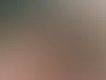 Es ist heiss 🔥 ob mich wohl ganz ausziehen soll was meint ihr ?