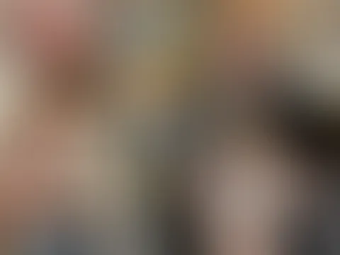 DU WOLLTEST ES SO! Ich lasse die Hüllen im Möbelhaus fallen!