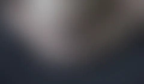 Erstes mal A**l mit Dildo