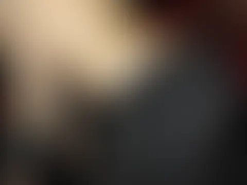 Zieh mir meine Hose aus und nehm mich von hinten