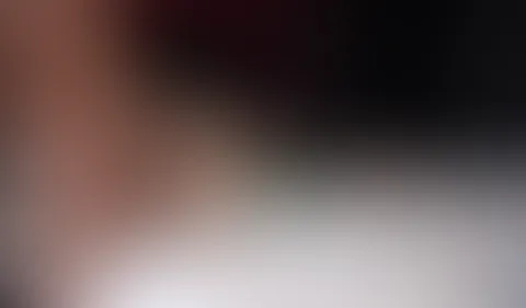 Dehnübungen? Er will lieber meinen A***h mit seinem S*****z dehnen!