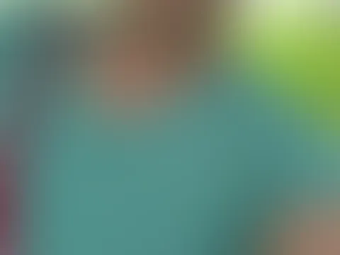 Zum Glück ist es endlich warm draußen, sodass man einfach etwas blank ziehen kann wenn im im Grünen ist 😍 hättest du mich gerne dabei beobachtet?