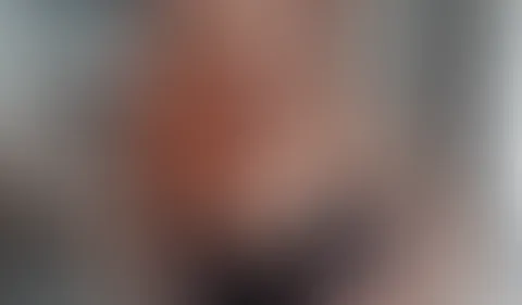 Erotik Show in Korsage und Strapse