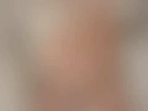 Ich liebe es ein heißes Schaumbad zum nähmen . Wer will den mit in die Wanne?
