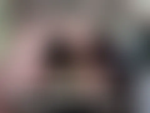 Sie SQUIRTET über meinen nackten Körper/ ich lecke sie