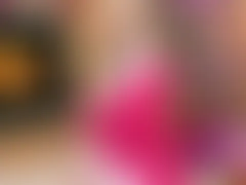 Genießt den heiligen Abend und die Feiertage, lasst es euch gutgehen – und fühlt euch von mir gedrückt. Danke für euren Support, eure Liebe und eure Treue ✨💋 Bleibt brav. Oder auch nicht 😉