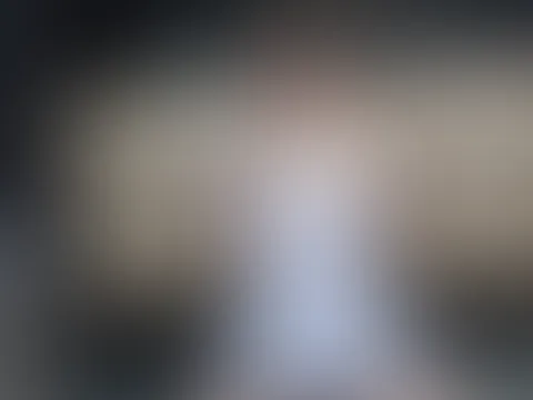W*****n im Kleidchen