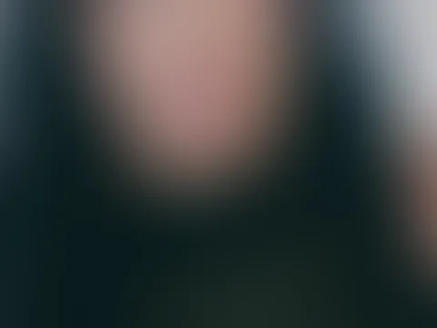 Hey Daddy , ich warte auf deine Nachricht . Bock auf ein Kennenlernen?