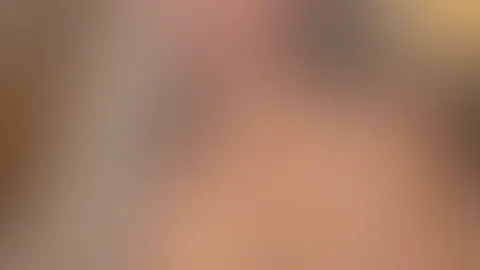 Ich schwöre, du siehst auf meine Titten, wenn ich diesen Ausschnitt trage