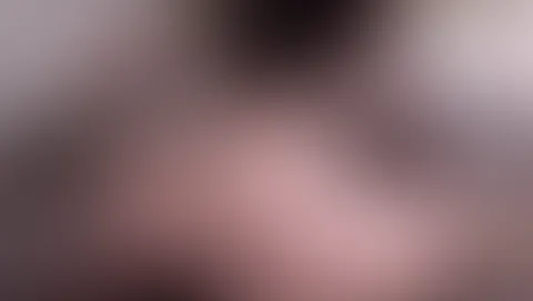 Ohne Höschen geht es natürlich auch 🤭😼