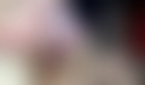 B****N LUTSCHEN SAUGEN ..Mhmm ich bin eine Kleine Drecksau