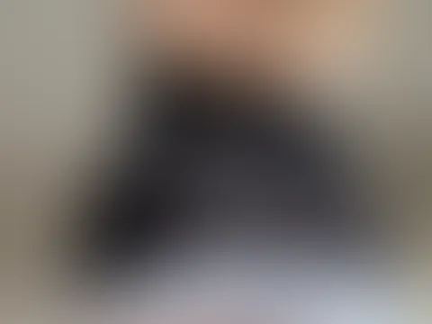 Frisch geduscht 😘 Lust auf mehr? Schreib mir