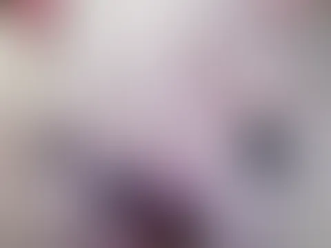 Schau dabei zu, wie ich meinen nackten Körper streichel🥵