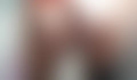 Geile M****i Spülung im fetish Outfitt