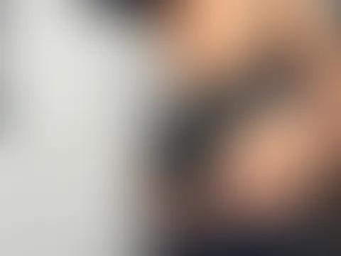 12. Adventstag 🎁✨ Man spürt schon, wie Weihnachten näher rückt… und wie versprochen warten kleine Überraschungen – und vielleicht sogar ein paar verführerische Geschenke 😉✨ Für heute habe ich etwas