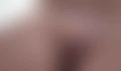 Süße Blondi lässt Muschischleim laufen in Slip mit Talk, hol in dir